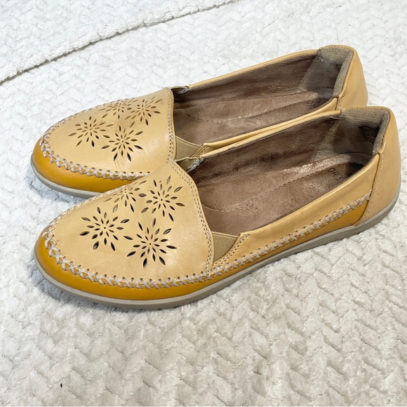 Earth Origins Women's Boho Loralei Flat Amber Yellow Leather Size 7.5 - Picture 2 of 8